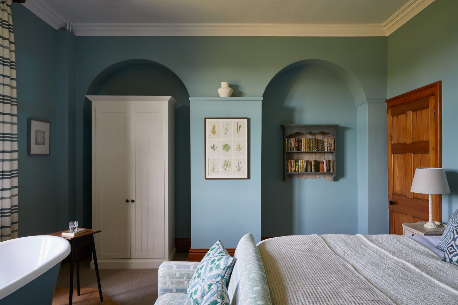 Isabella Worsley Callow Hall | Helen Cathcart
