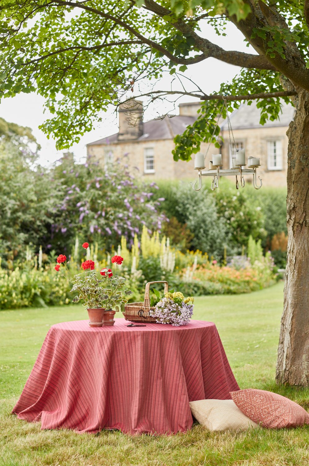 Isabella Worsley Fabric and wallpaper range Helen Cathcart